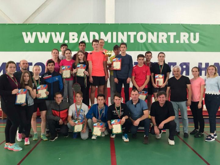 Алексеевские бадминтонисты успешно выступили на чемпионате РТ