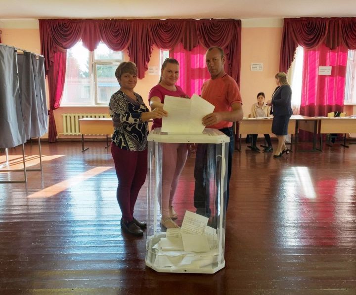 В Алексеевском районе проходят дополнительные выборы депутатов