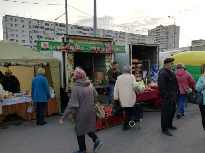 Сельскохозяйственная продукция алексеевцев разошлась "на ура"!