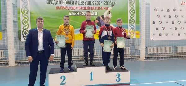 Алексеевские призеры республиканского турнира по борьбе на поясах