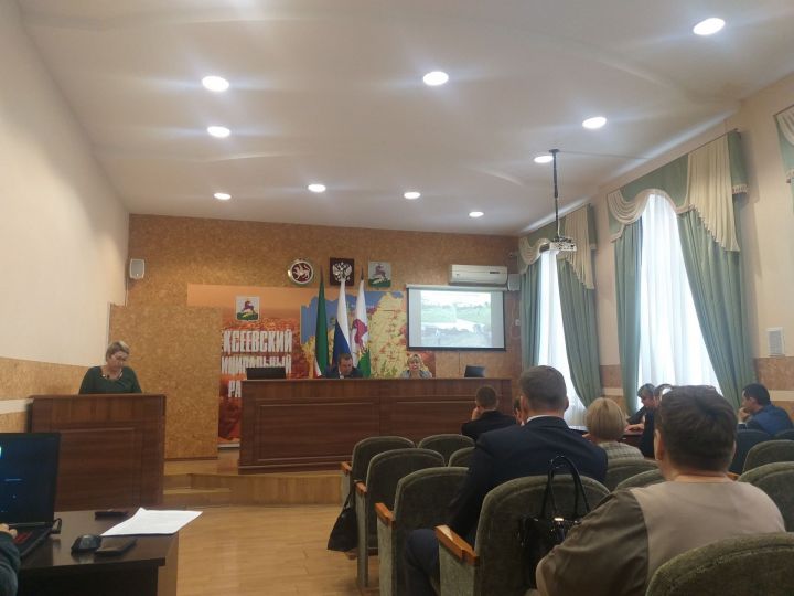 Сегодня в Алексеевском состоялось 43-е заседание Совета Алексеевского городского поселения третьего созыва