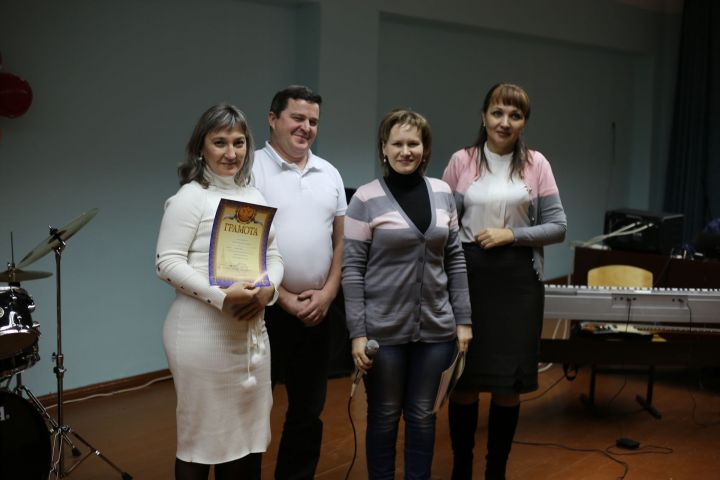 В третьей школе Алексеевского родители вместе с детьми соревновались за звание самого дружного класса