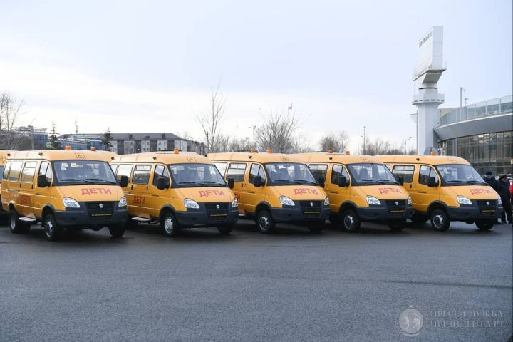 Алексеевский район стал обладателем нового школьного автобуса