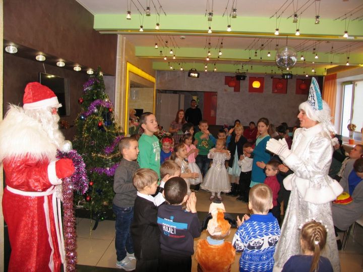 В Алексеевском прошла благотворительная елка для многодетных семей