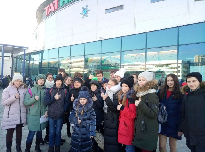 25 декабря 22 школьника из Алексеевского района поехали на Президентскую ёлку в Казани