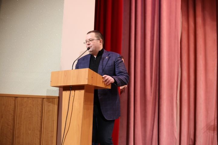 Глава Алексеевского района Сергей Демидов вручил медали воинам-интернационалистам