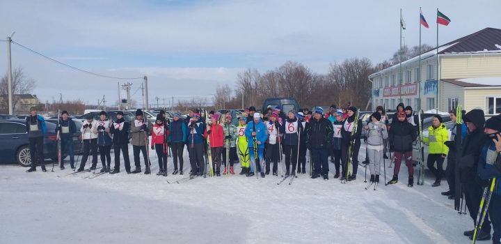 На Алексеевской лыжной базе стартовала лыжная эстафета