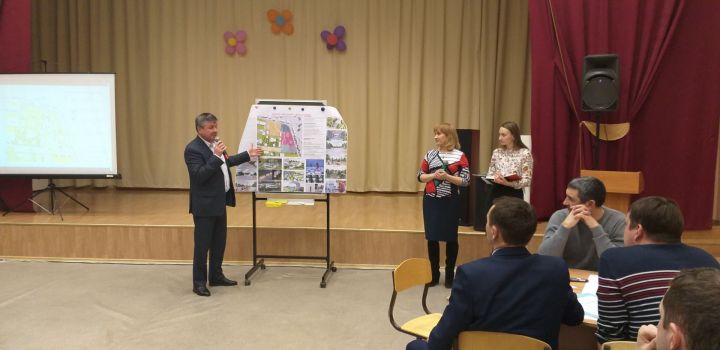 В первой школе райцентра обсудили создание нового общественного пространства в пгт Алексеевское