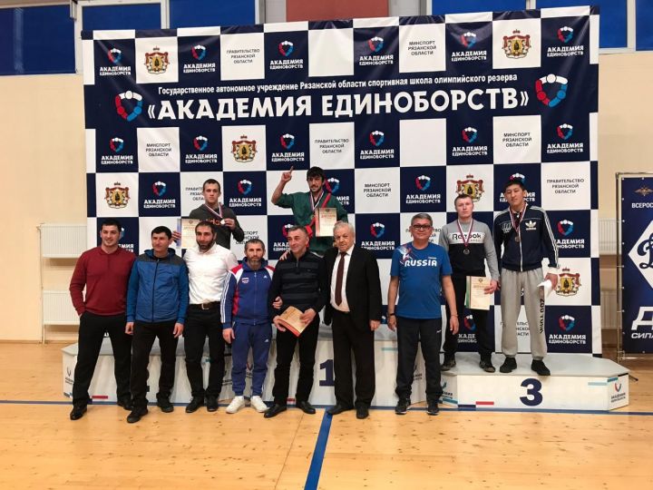 Алексеевские борцы с триумфом вернулись с Кубка России по борьбе на поясах