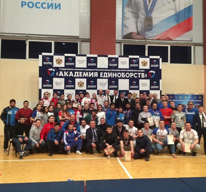 Алексеевские борцы с триумфом вернулись с Кубка России по борьбе на поясах