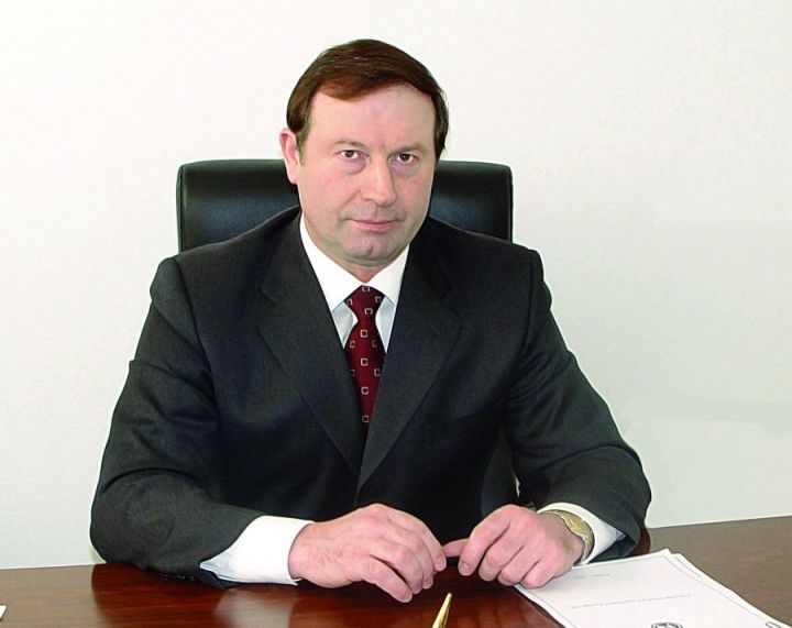 Сегодня свой День рождения отмечает Председатель Счётной палаты РТ - Алексей Иванович Демидов