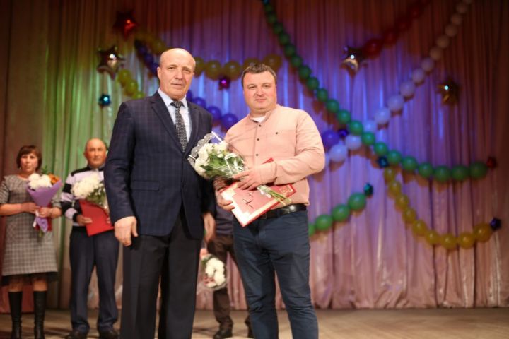 Фото и Видеорепортаж: В Алексеевском районе наградили лучших работников коммунального хозяйства