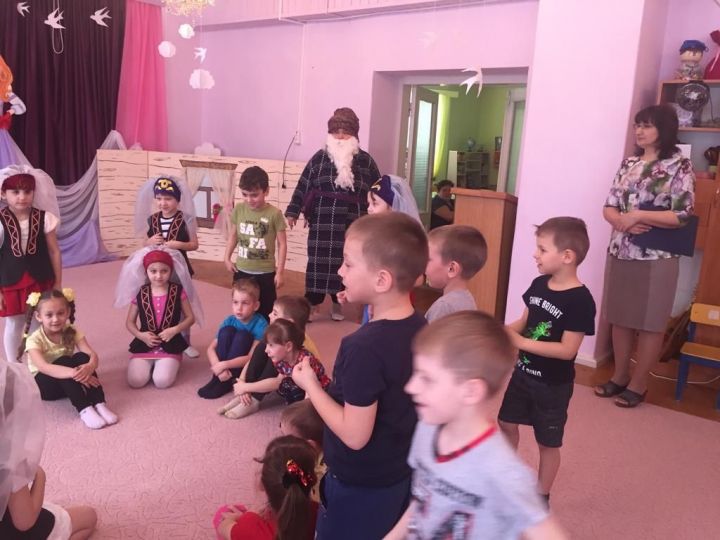 В Алексеевском детском саду № 4 “Березка” провели весенний праздник “Навруз