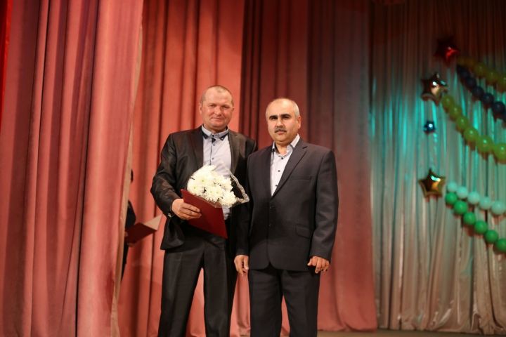 Фото и Видеорепортаж: В Алексеевском районе наградили лучших работников коммунального хозяйства