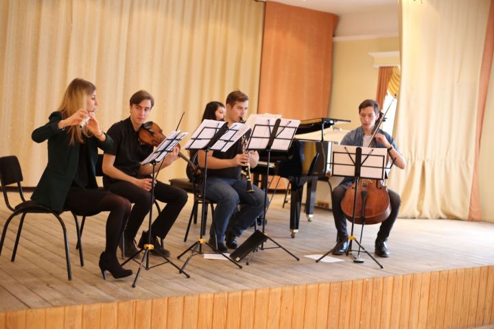 В Детской школе искусств состоялся концерт музыкантов Центра современной музыки им. Софии Губайдуллиной