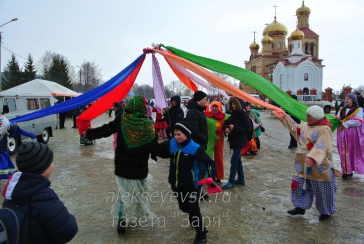 Жители района приглашаются на праздник «Проводы зимы», который пройдет в Алексеевском и Билярске
