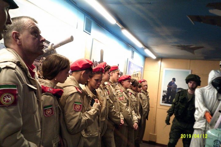Активисты Военно-патриотического клуба "Юнармеец" приняли участие во всероссийской военно-патриотической акции "Сирийский перелом"
