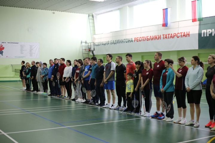 В Алексеевском районе стартовали соревнования по бадминтону