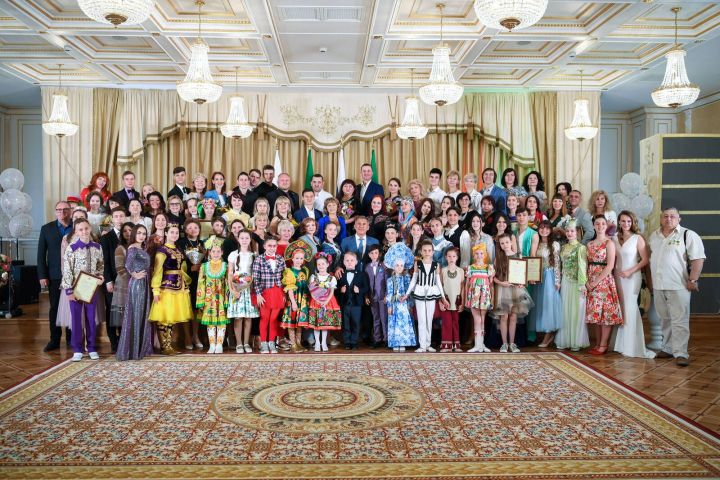 Дети «Созвездия – Йолдызлык» о подарке Путину: «Пусть он знает, что мы его тоже любим»
