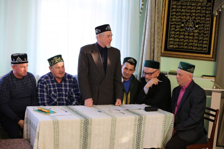 Алексеевские мусульмане, обучающиеся на воскресных курсах при мечети района, приняли участие в интеллектуальной викторине «Гыйлем нуры».