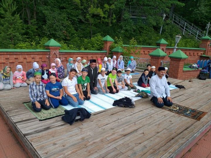 Отдых, укрепляющий дух: в Алексеевском начал свою работу мусульманский детский лагерь