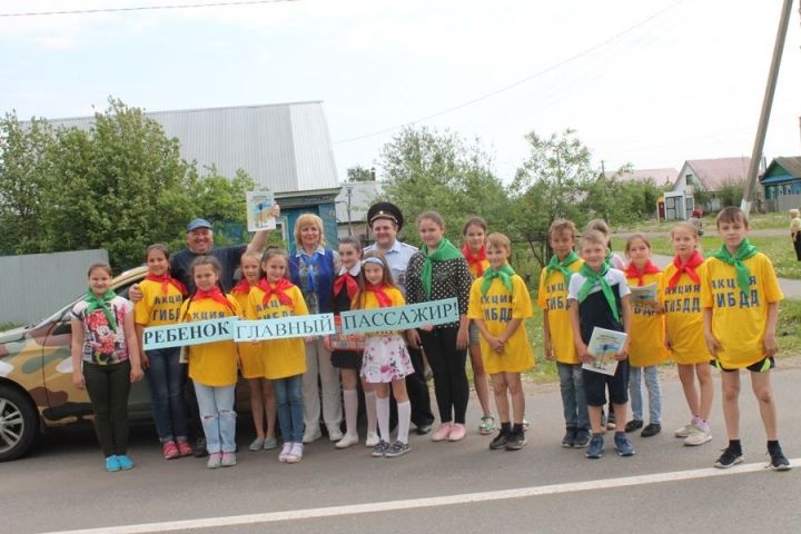 В Алексеевском районе дети обратились к водителям с просьбами