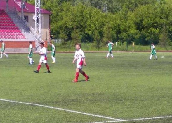 Алексеевские футболисты участвовали в детских соревнованиях "Кожаный мяч"