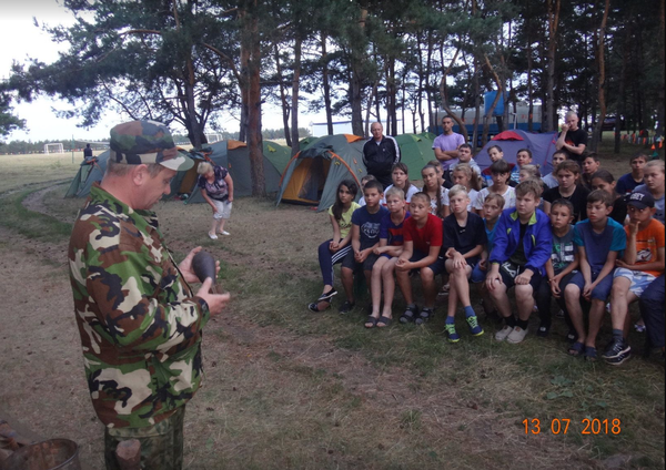 Выставку-лекцию на военно-историческую тему показали в лагере "Олимп"