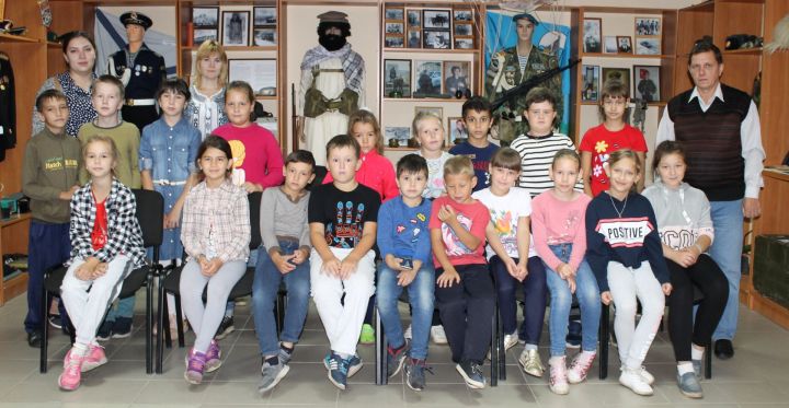 Алексеевские ребята посетили с экскурсией музей боевой славы