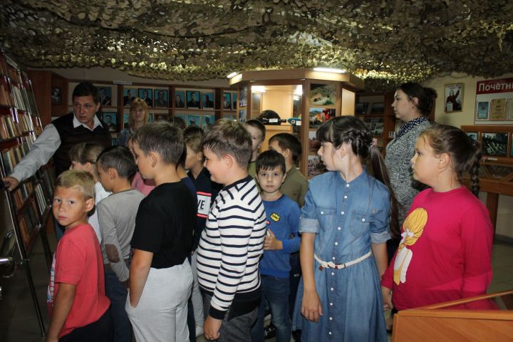 Алексеевские ребята посетили с экскурсией музей боевой славы