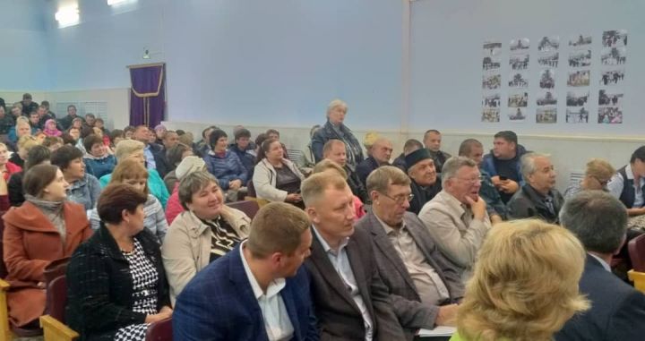 В селе Билярск под председательством Главы района Сергея Демидова состоялось собрание граждан