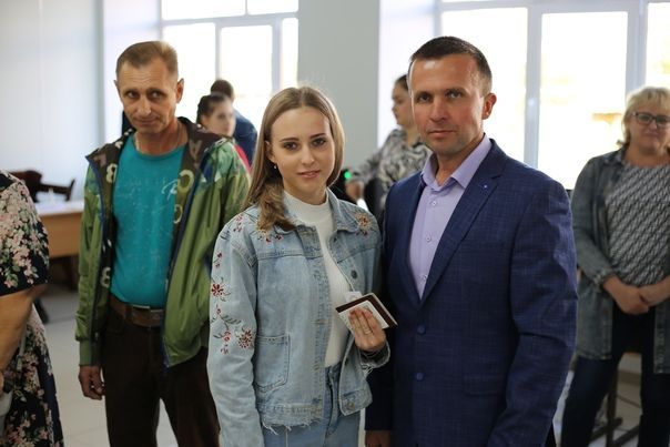 "Голосую в первый раз", - наша землячка Анастасия Гордеева принимает участие в выборах впервые