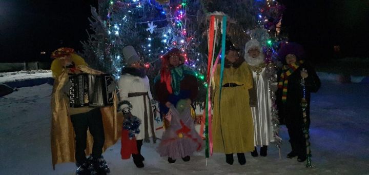 В Ялкыне прошли колядки в Старый Новый год