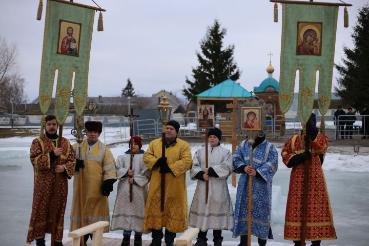 Видеорепортаж: Православные отметили светлый праздник – Крещение Господне
