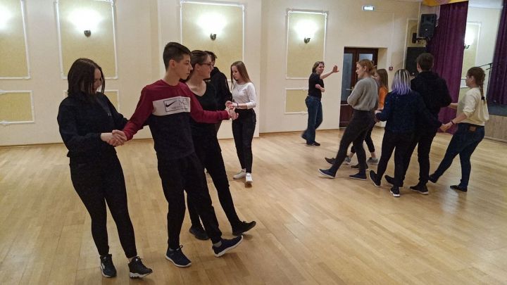 Алексеевская молодежь продолжает готовиться к балу студентов