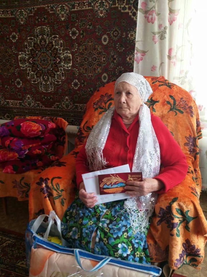 90 - летний юбилей отметила труженица тыла Муртазина Шамсигаян Галлямовна