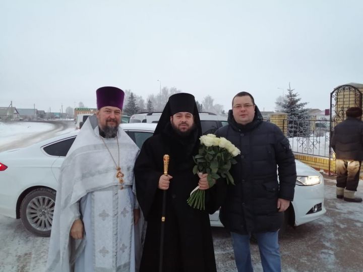 В Алексеевский район прибыл епископ Чистопольский и Нижнекамский Игнатий