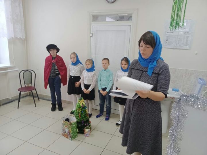 Сестры милосердия посетили пожилых людей в Большеполянском интернате