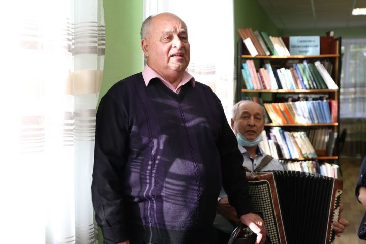 В 80-летний юбилей Александр Бочкарев презентовал свою книгу
