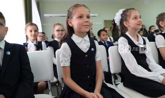 Школьницам Татарстана разрешили одеваться теплее