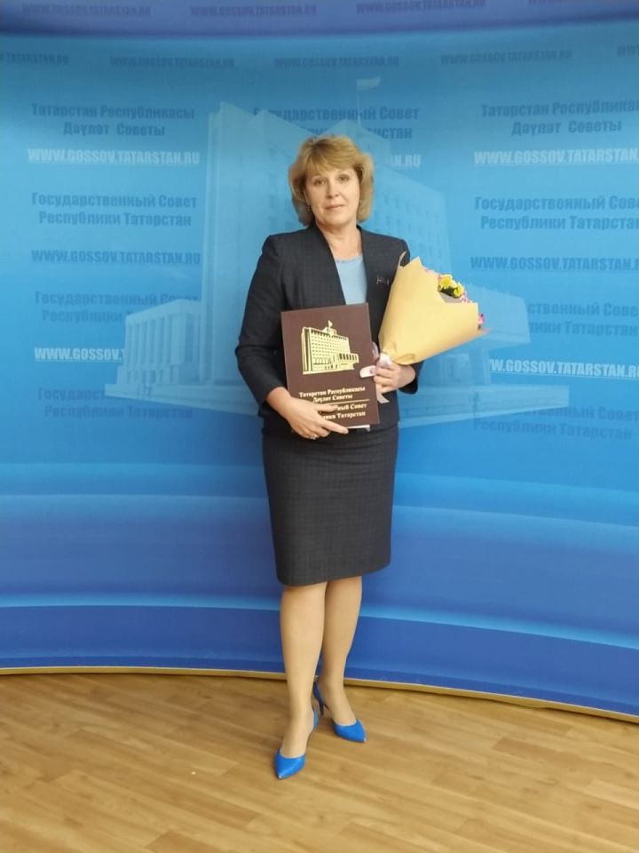 Галина Владимировна Белова награждена за многолетний плодотворный труд