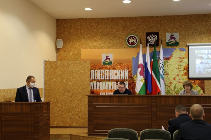 Сегодня в зале заседаний Совета Алексеевского района состоялось четвертое заседание Совета Алексеевского городского поселения четвертого созыва