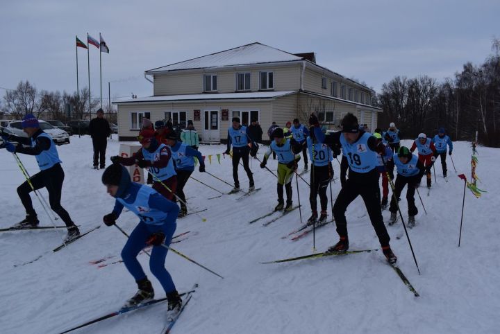 На лыжной базе прошли соревнования "Алексеевского лыжного клуба"