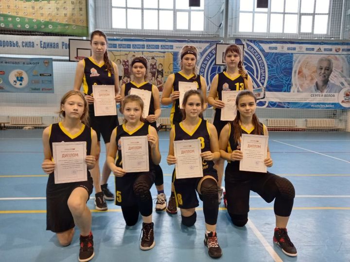 Алексеевские баскетболисты стали серебряные призеры первенства РТ по баскетболу