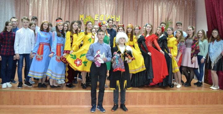 В Билярской школе состоялся вечер национальных культур