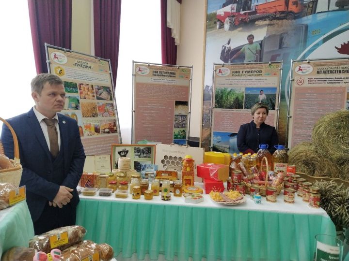 Районной сессии предшествовала выставка продуктов местных товаропроизводителей