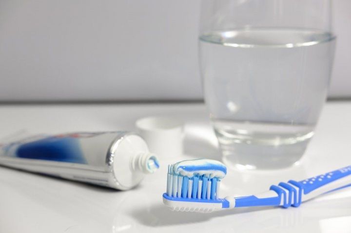 9 ошибок, которые делает большинство людей при чистке зубов