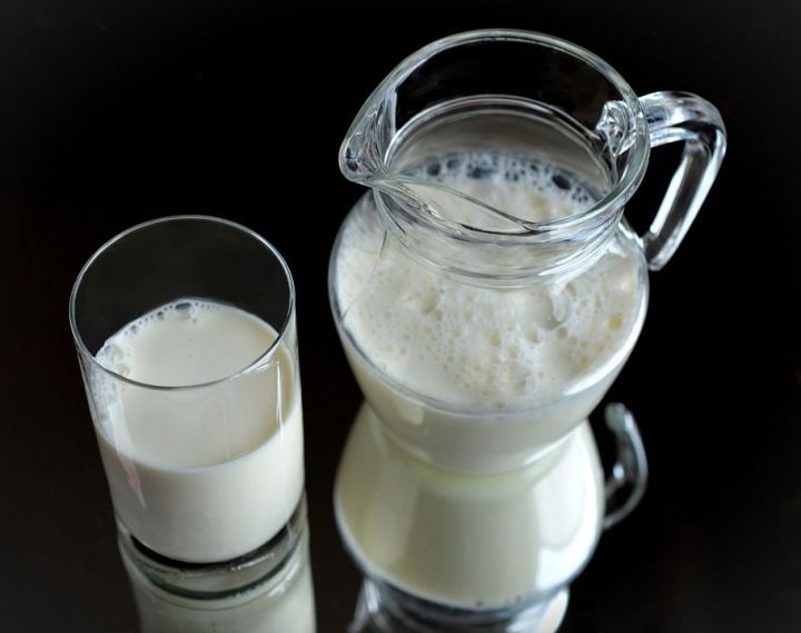 С какими продуктами никогда нельзя сочетать молоко?