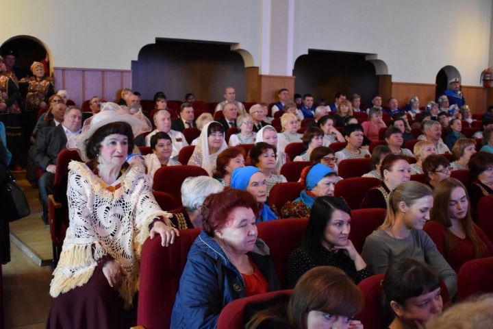 Фоторепортаж: В Алексеевском районе прошел VI фестиваль среди ветеранов «Балкыш» («Сияние»)