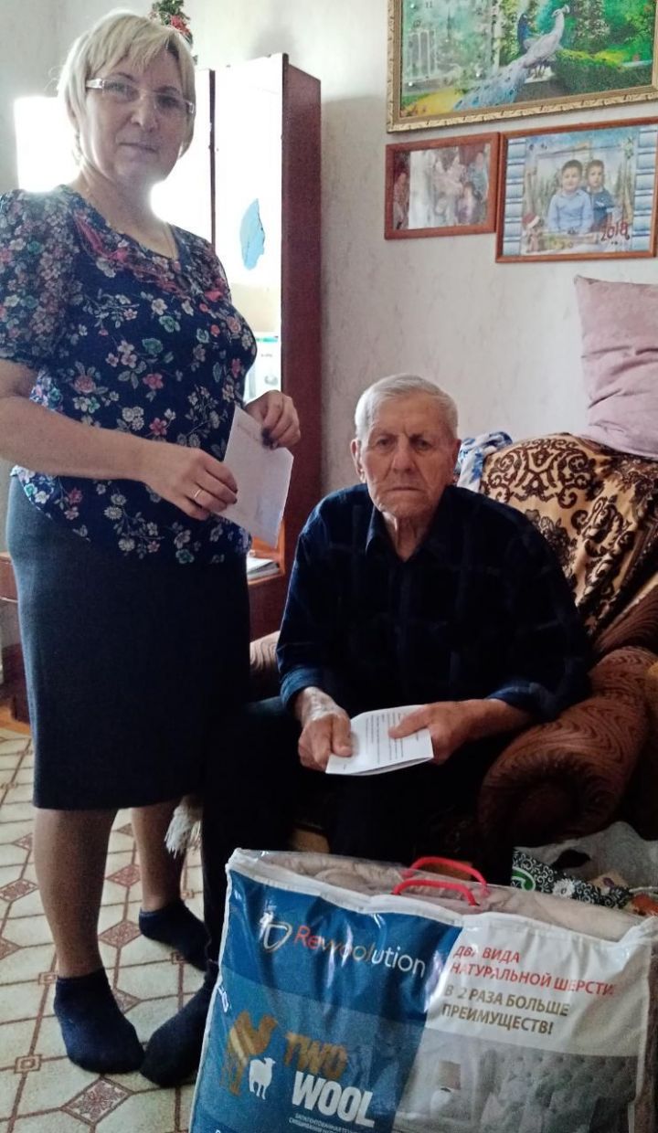 Труженику тыла, жителю Алексеевского района Минееву Алексею Ивановичу исполнилось 90 - лет
